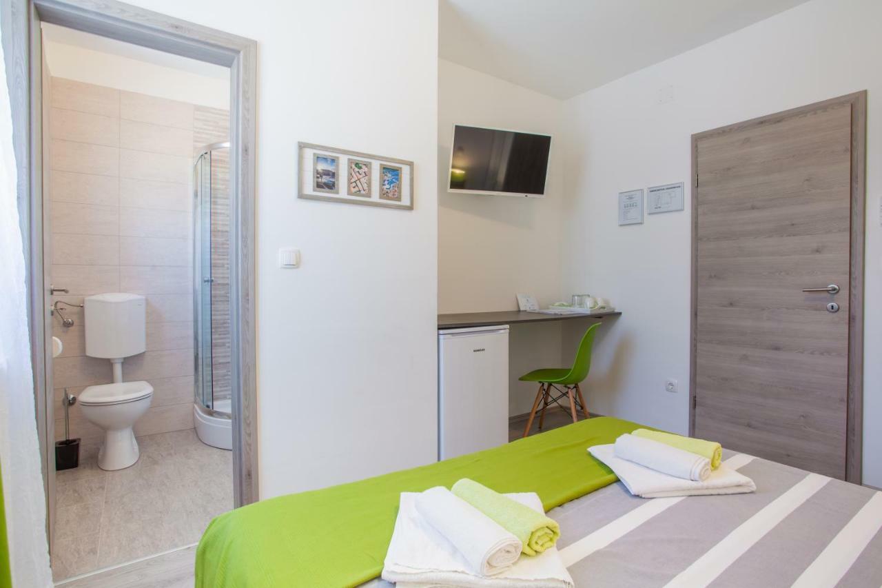 Room Elelina Cres Exteriér fotografie