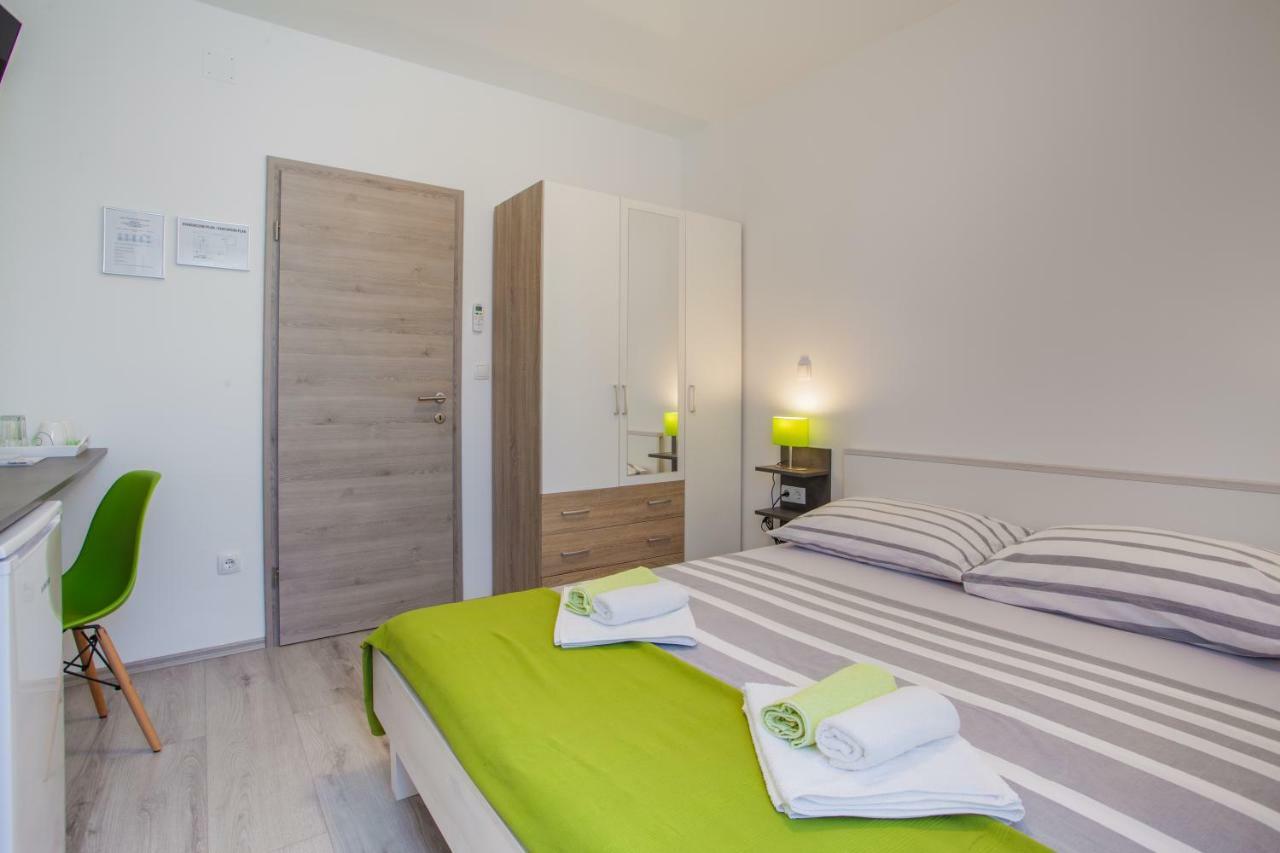 Room Elelina Cres Exteriér fotografie